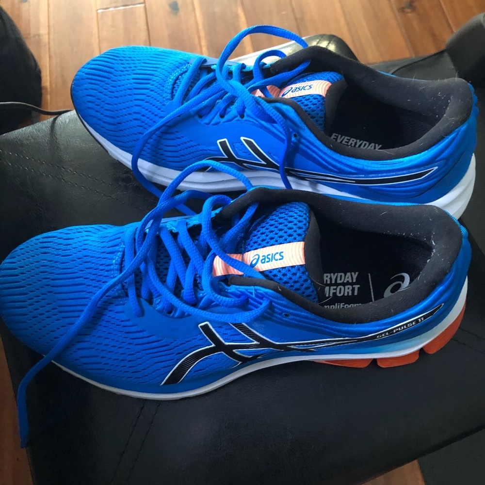 ASICS gel pulse 11
